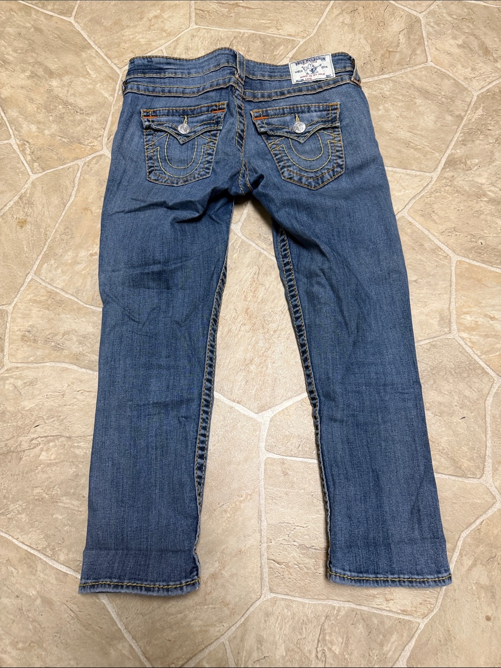 True Religion Women's Medium Blue Capri Jeans with Contrast Stitching - Picture 13 of 13